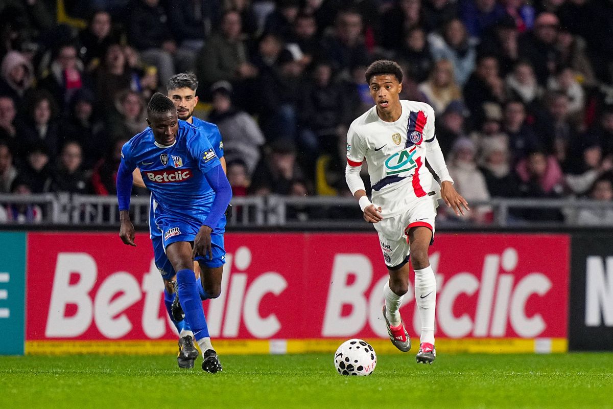 Le PSG trouve un accord avec l'OL mais se méfie