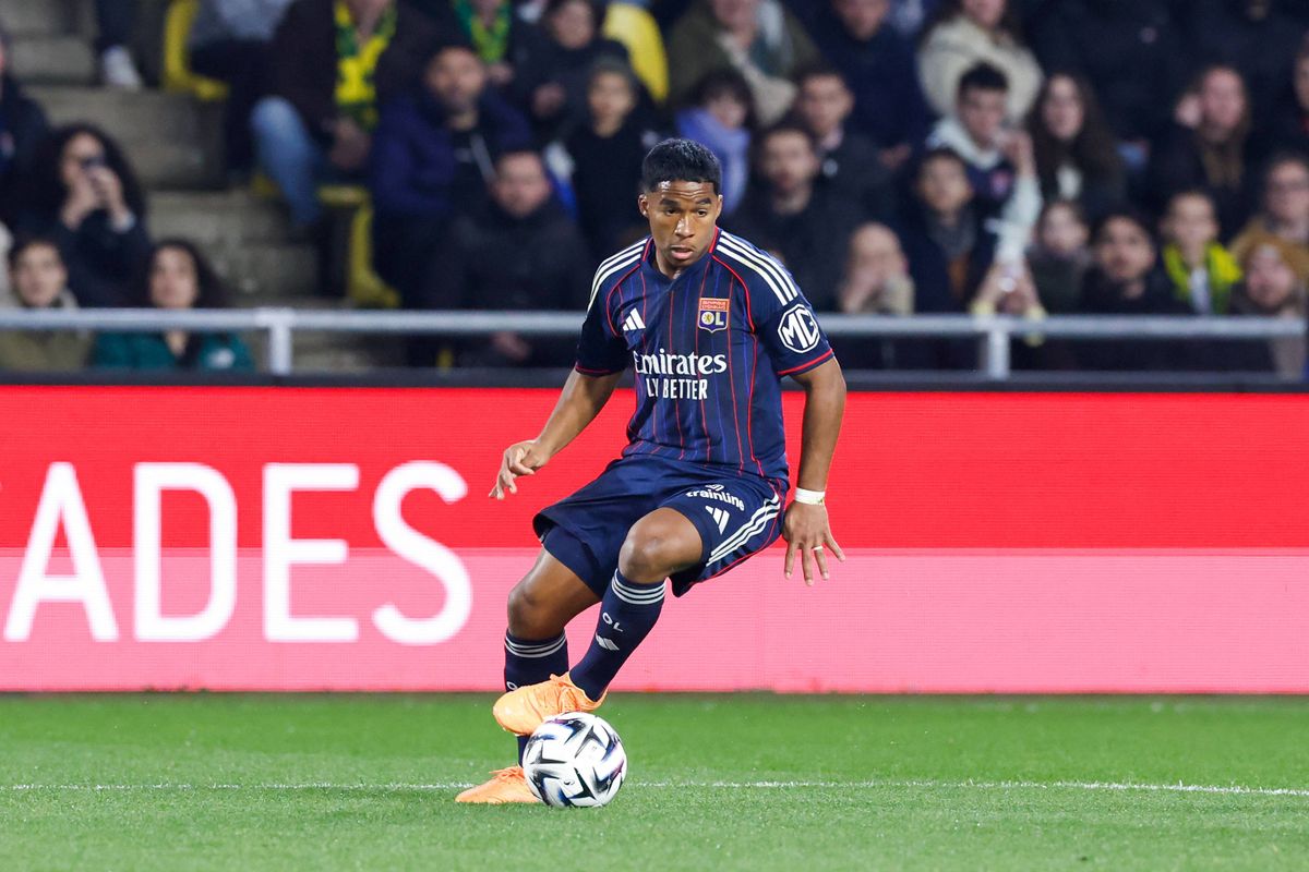 L'OL met un coup de règle sur les doigts d'Endrick