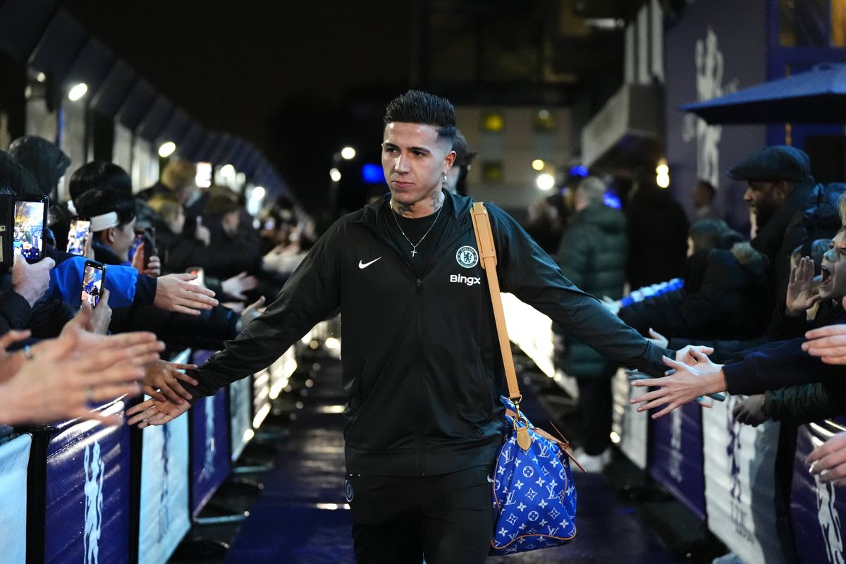 Transfert à 121 ME, le PSG et le Real en guerre