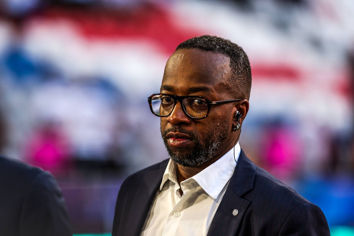 Une énorme chute pour l'OL, Govou prévient