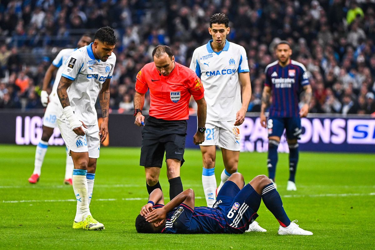 OL-OM : L'arbitre excédé par les simulations lyonnaises ?