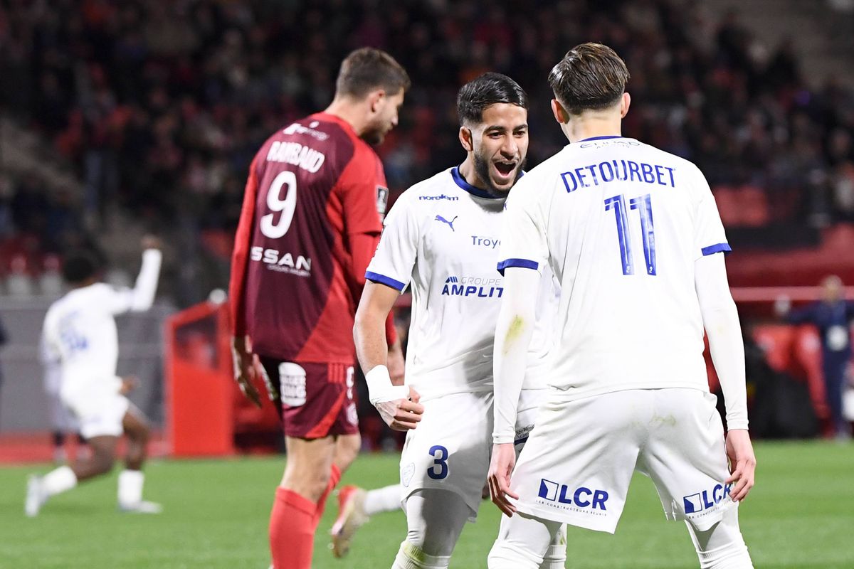 Ligue 2 : Troyes reprend ses distances avec l'ASSE