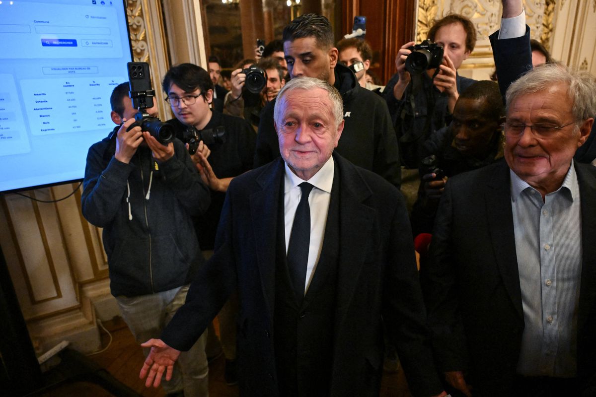 Politique : Aulas annonce sa victoire à Lyon