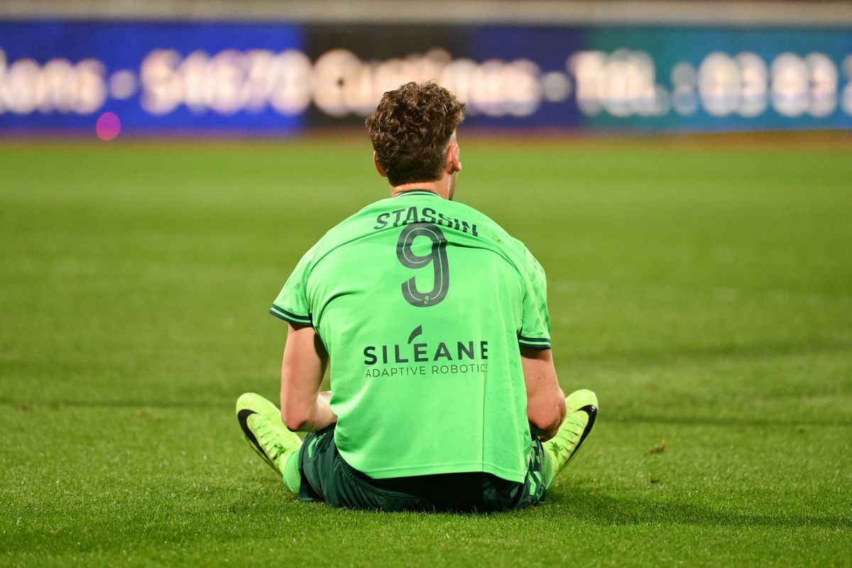 ASSE : Des joueurs en tongs, ça fait scandale