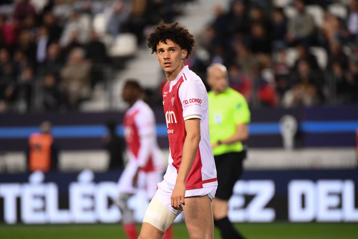 Le PSG n'a pas abandonné Maghnes Akliouche