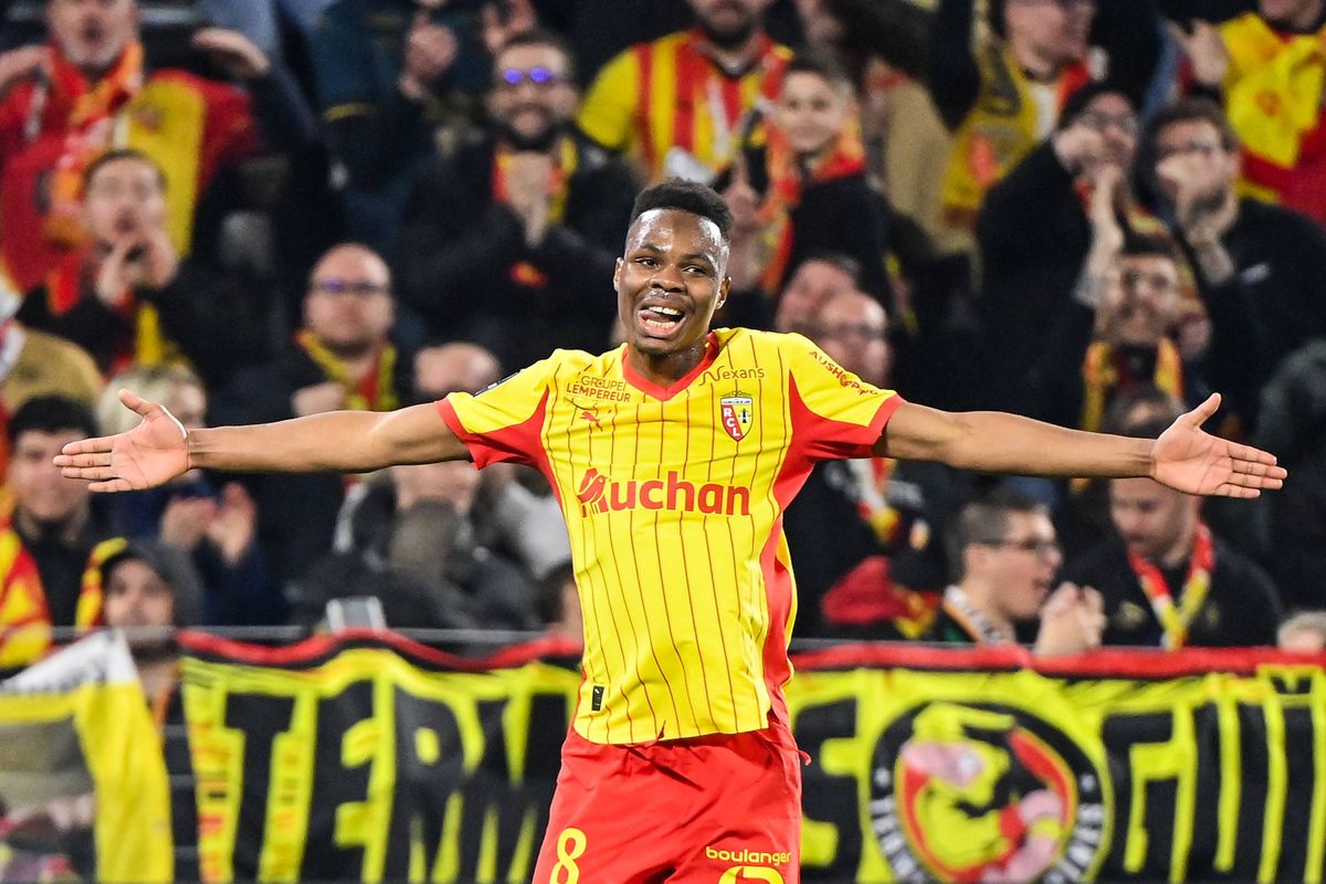 Lens lâche 15 ME en Ligue 1 pour remplacer Sangaré