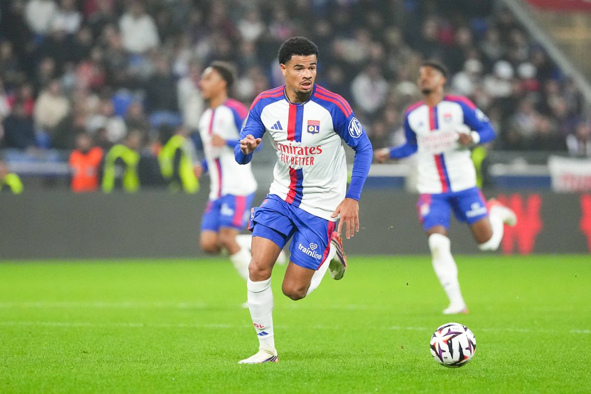 OL : Milan n'exigera pas le retour d'Athekame au mercato