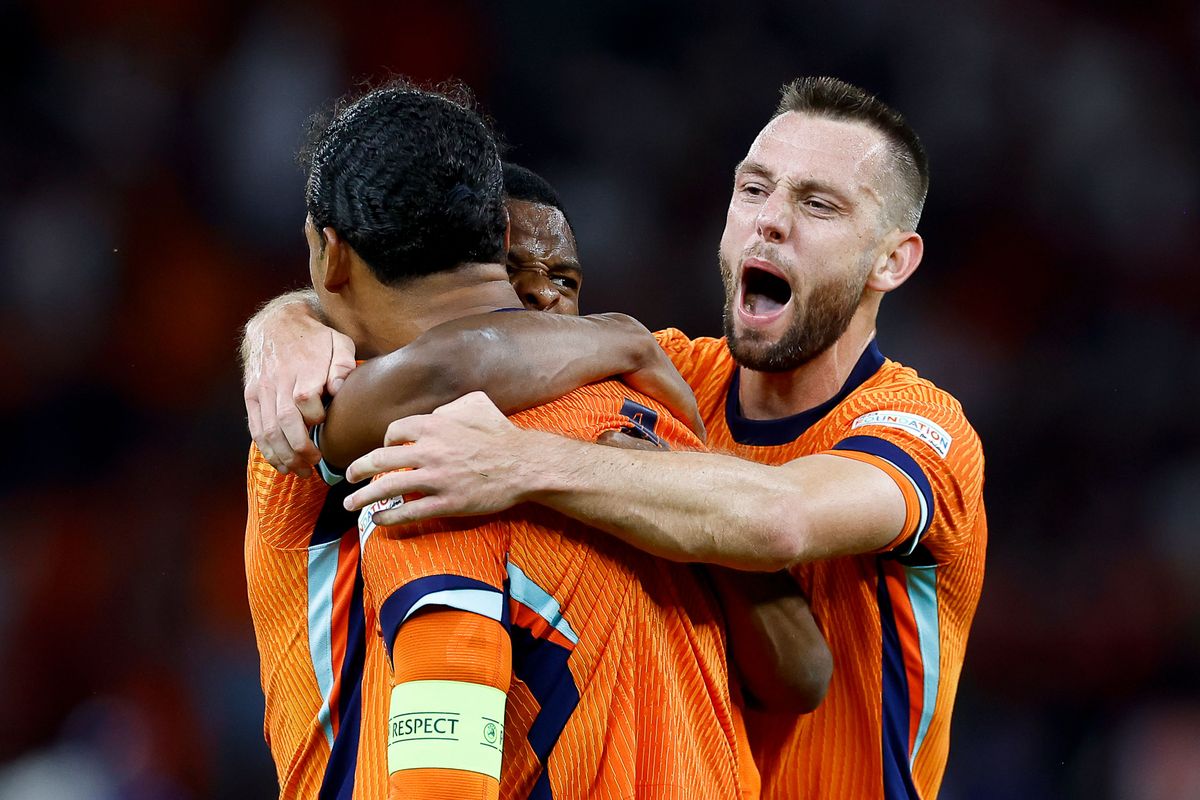 Nederland verslaat Turkije en bereikt halve finale EK | FR12.nl