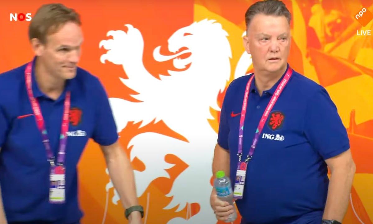 Louis van Gaal heeft op de eerste dag van het WK al ruzie