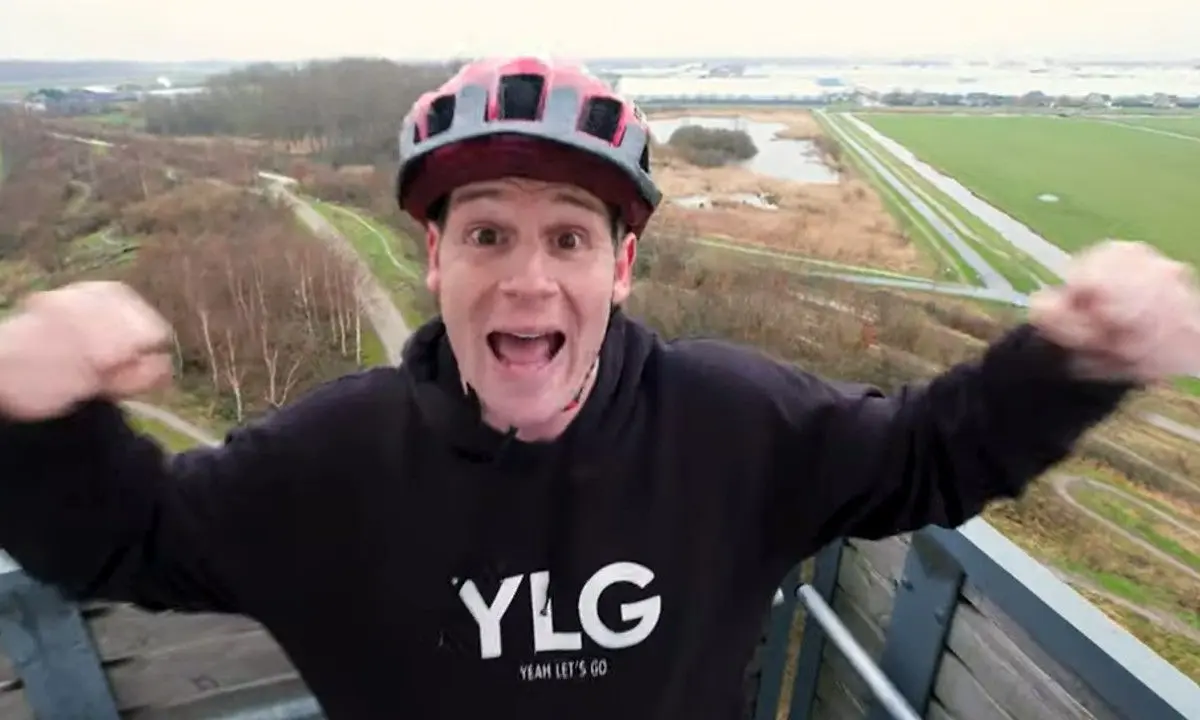 Sjors Rook Rapper Sjors dropt een nieuwe single en maakt zijn volgers bang | LOESOE