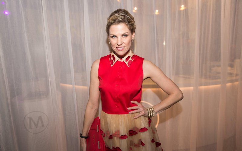 Sexy! Tanja Dexters post schaars geklede foto