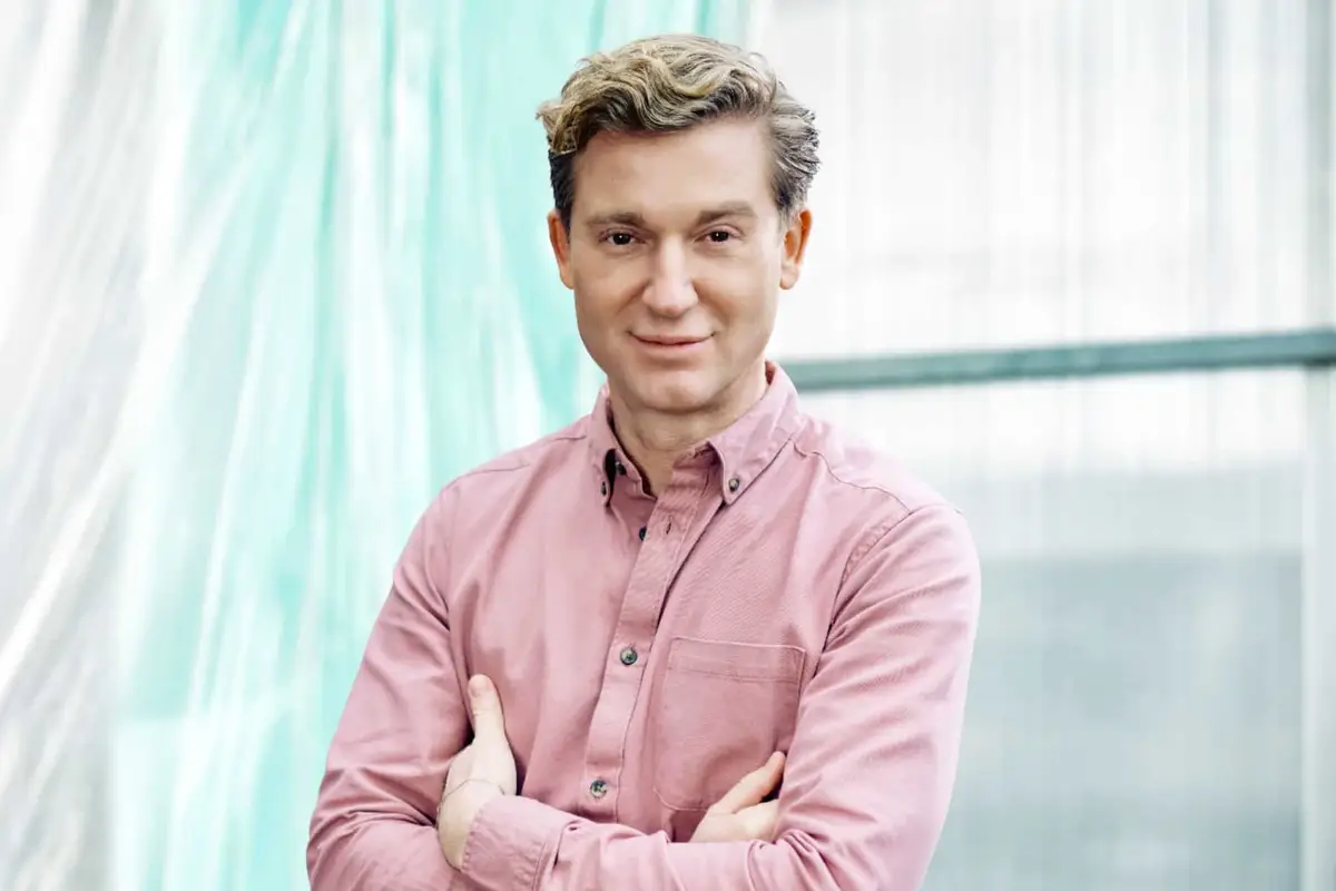 Z R Jani Jani Kazaltzis heeft geweldig nieuws over zijn liefdesleven: