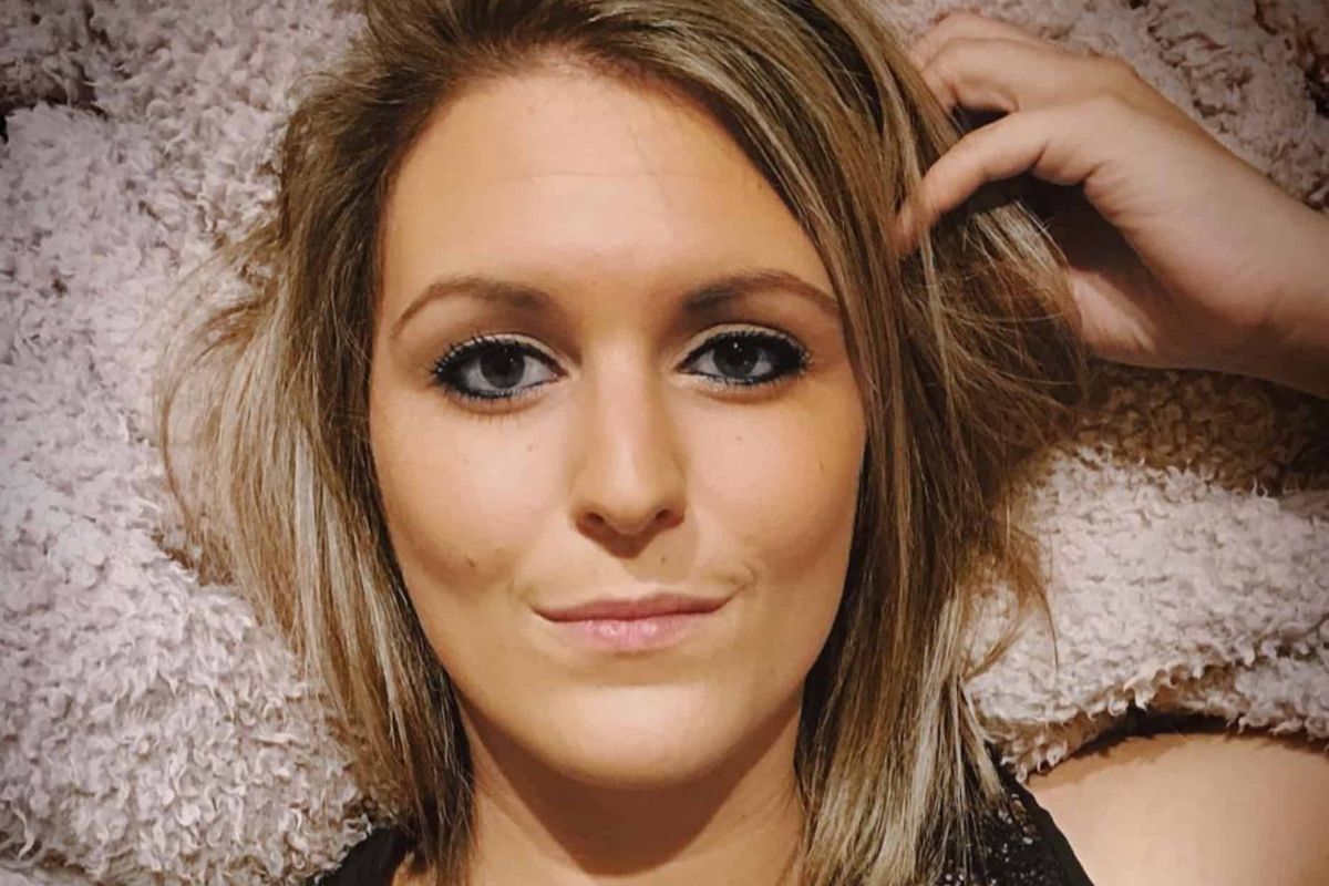 Eline Uit De Mol Kapot Van Verdriet Na Vreselijk Verlies Veel Te eline-uit-de-mol-kapot-van-verdriet-na-vreselijk-verlies-veel-te