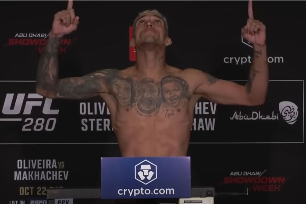 Dames opgelet! OnlyFans strikt UFC-ster Charles Oliviera voor