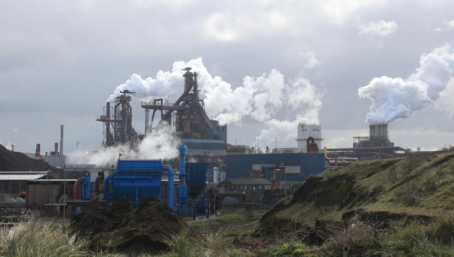 Tata Steel moet 8,5 miljoen euro betalen om te veel uitstoot