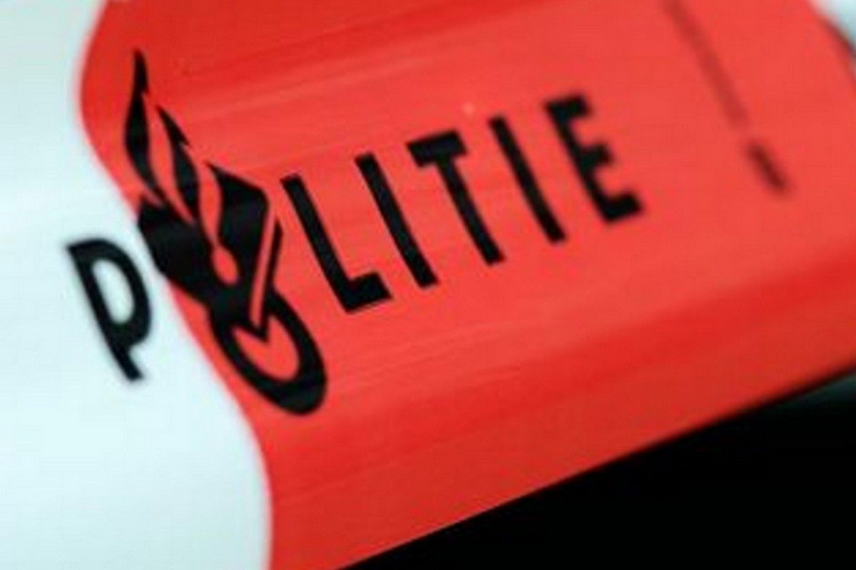 Motorrijder botst tegen muur in  Velsen-Noord; motor total loss, motorrijder aangehouden