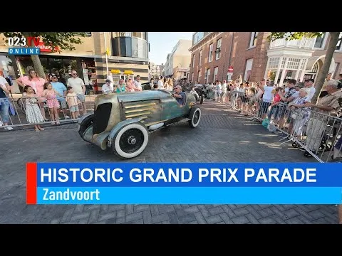Auto's Zandvoort Historic Grand Prix 'racen' weer door centrum met voet op de rempedaal