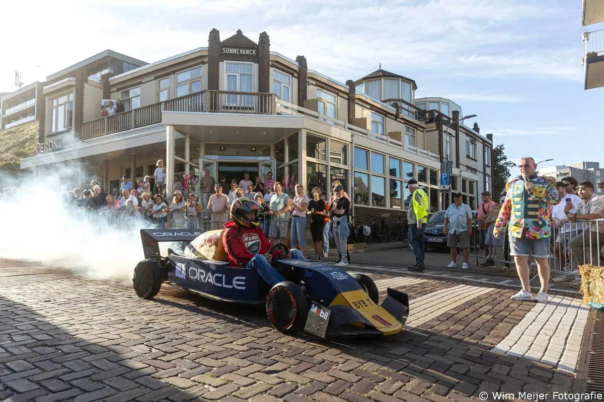 Van zeepkist op onderstel van kinderwagen tot F1-waardige afdaling in de Zwaanstraat