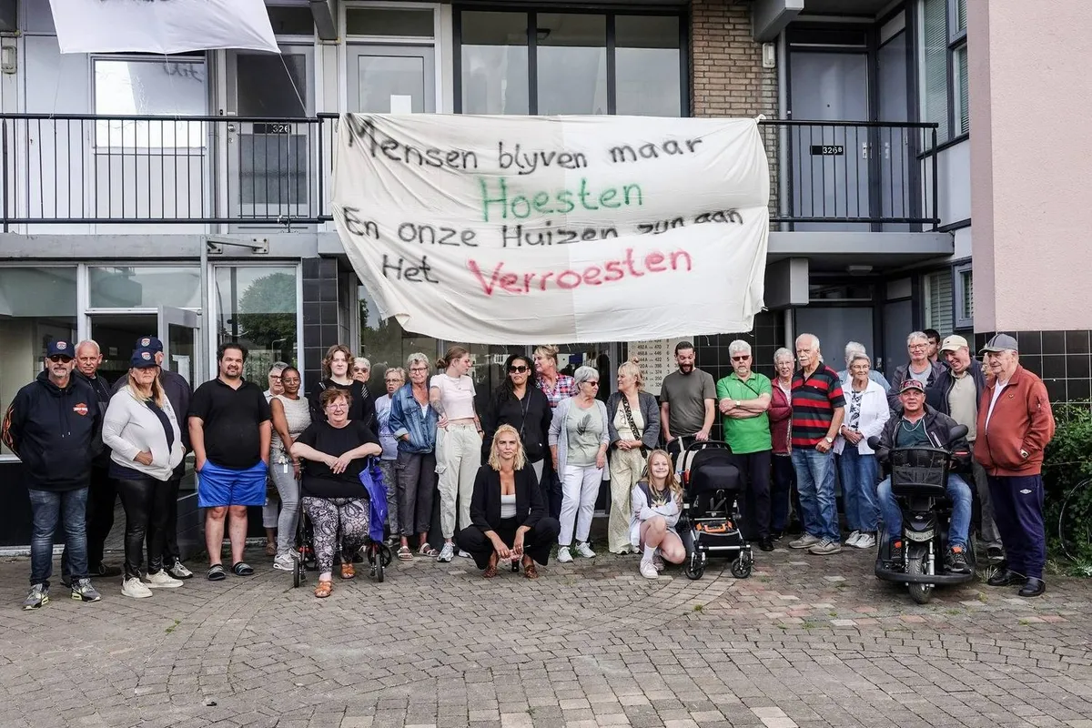Bewoners Schiplaan IJmuiden demonstreren tegen naheffing