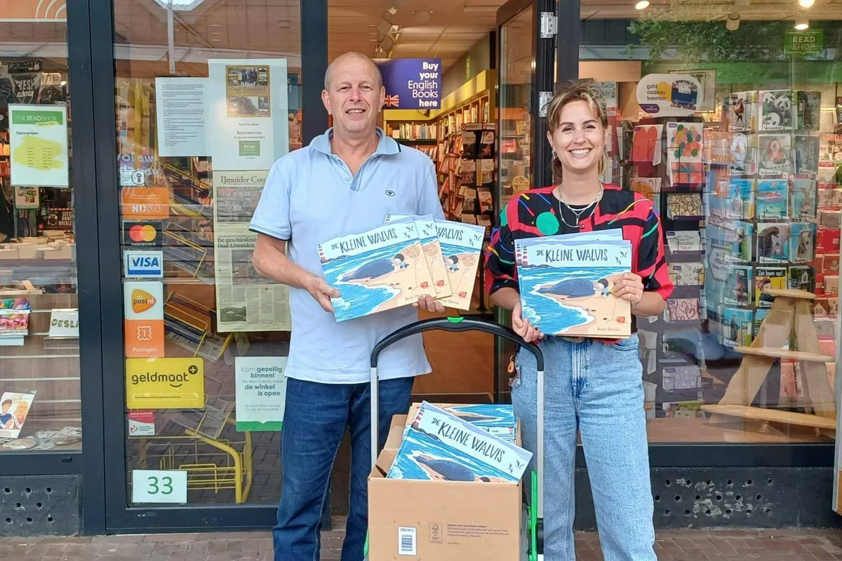 Readshopklanten doneren 112 prentenboeken aan VoorleesExpress Velsen