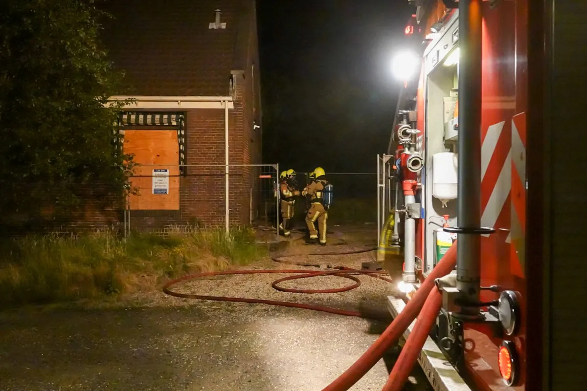 Brand in voormalig kraakpand Wijk aan Zee, vermoeden van brandstichting