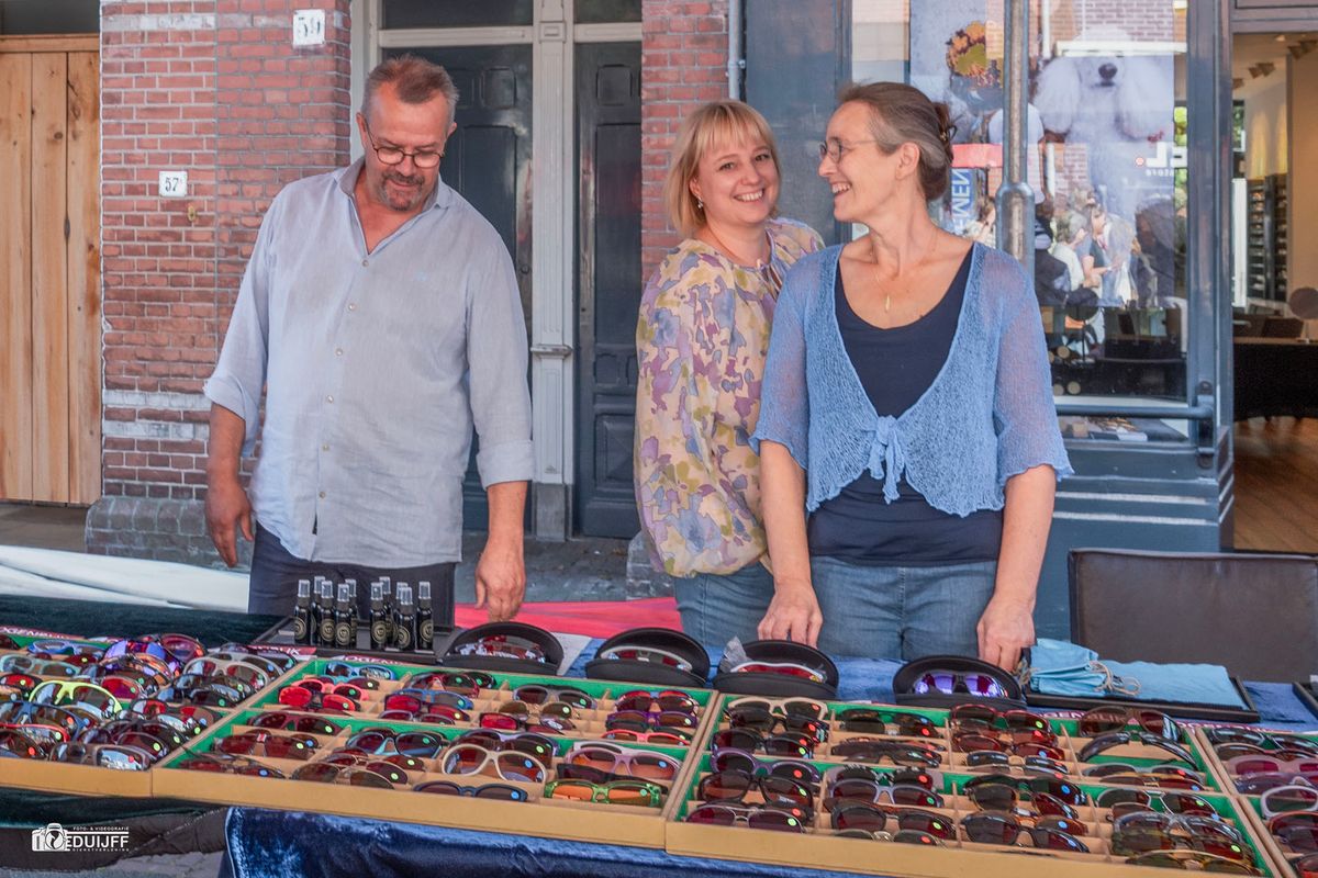 Eye Care, 'oog' hebben voor elkaar, zien en gezien worden overal in de wereld