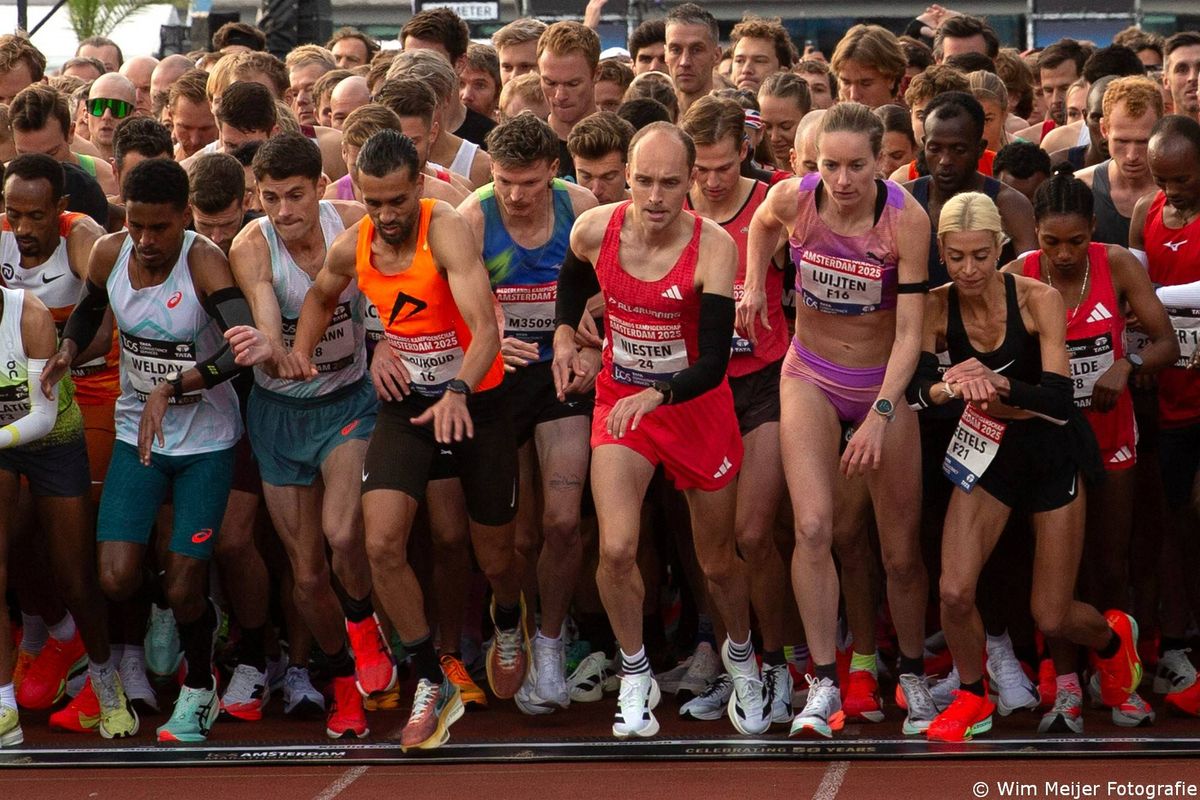 Khalid Choukoud voor vierde keer Nederlands Kampioen Marathon, Beverwijker Stan Niesten pakt derde plaats