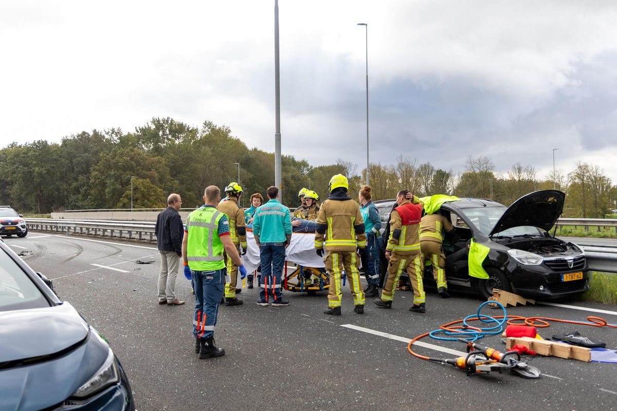 Meerdere  gewonden bij verkeersongeval op A22 bij Velsen-Zuid