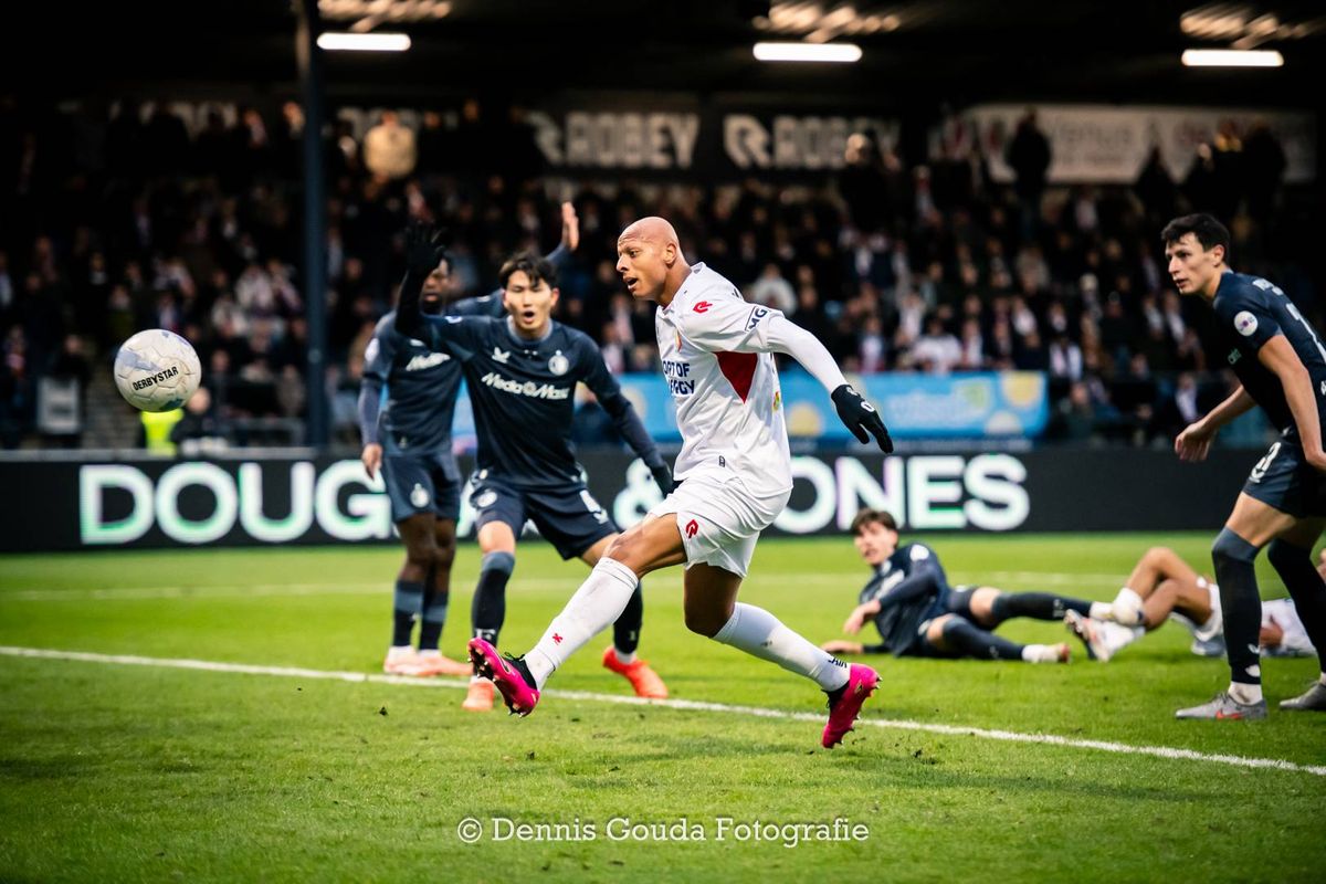 Telstar verliest nipt van Feyenoord ondanks late treffer Tejan