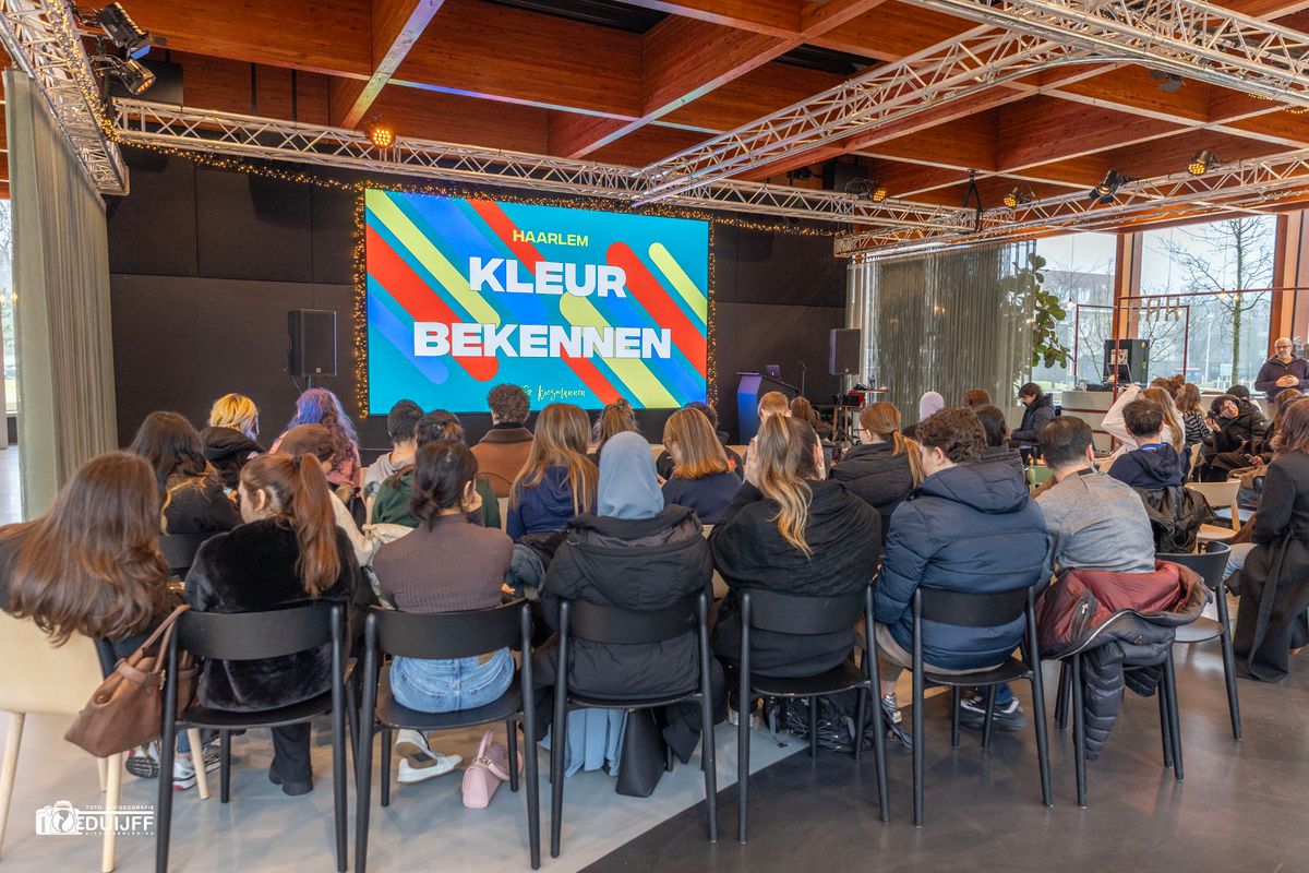 Nova College Haarlem stimuleert burgerschap én maatschappelijke diensttijd onder MBO-studenten met de themadag "Be There Together"
