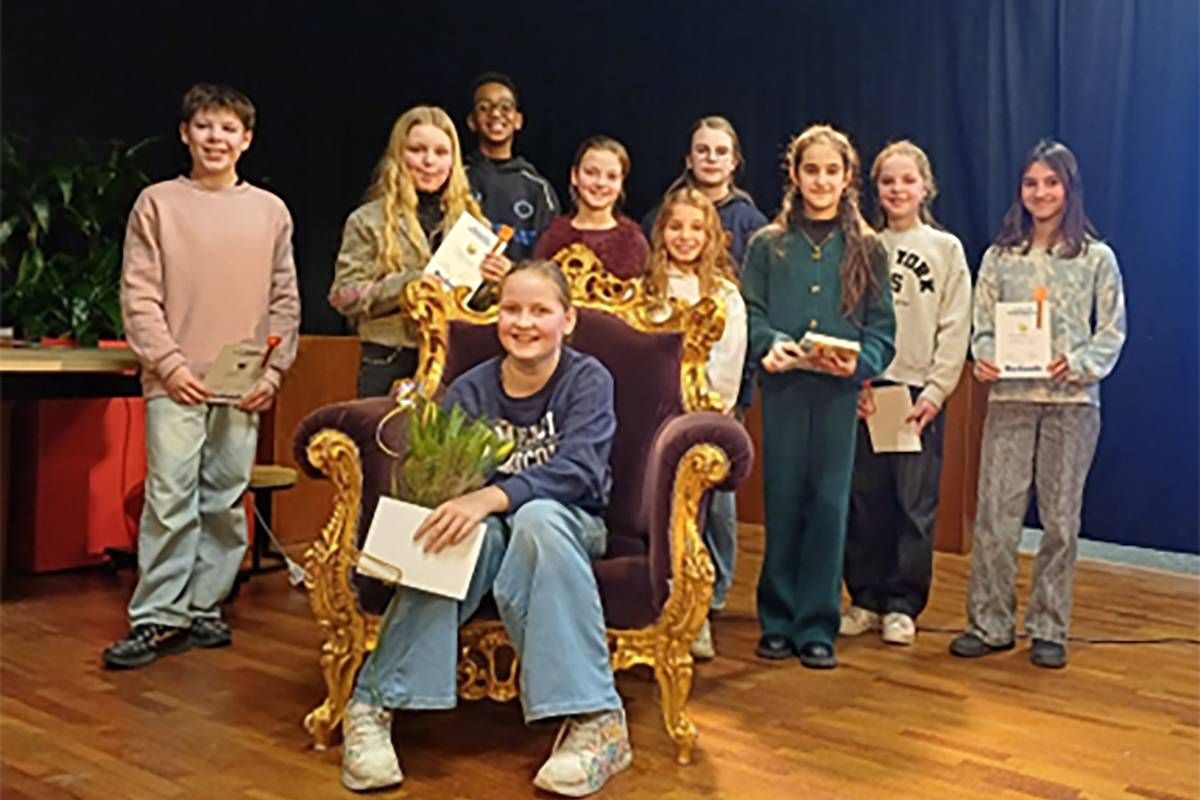 Deborah wint Velsen voorleeswedstrijd