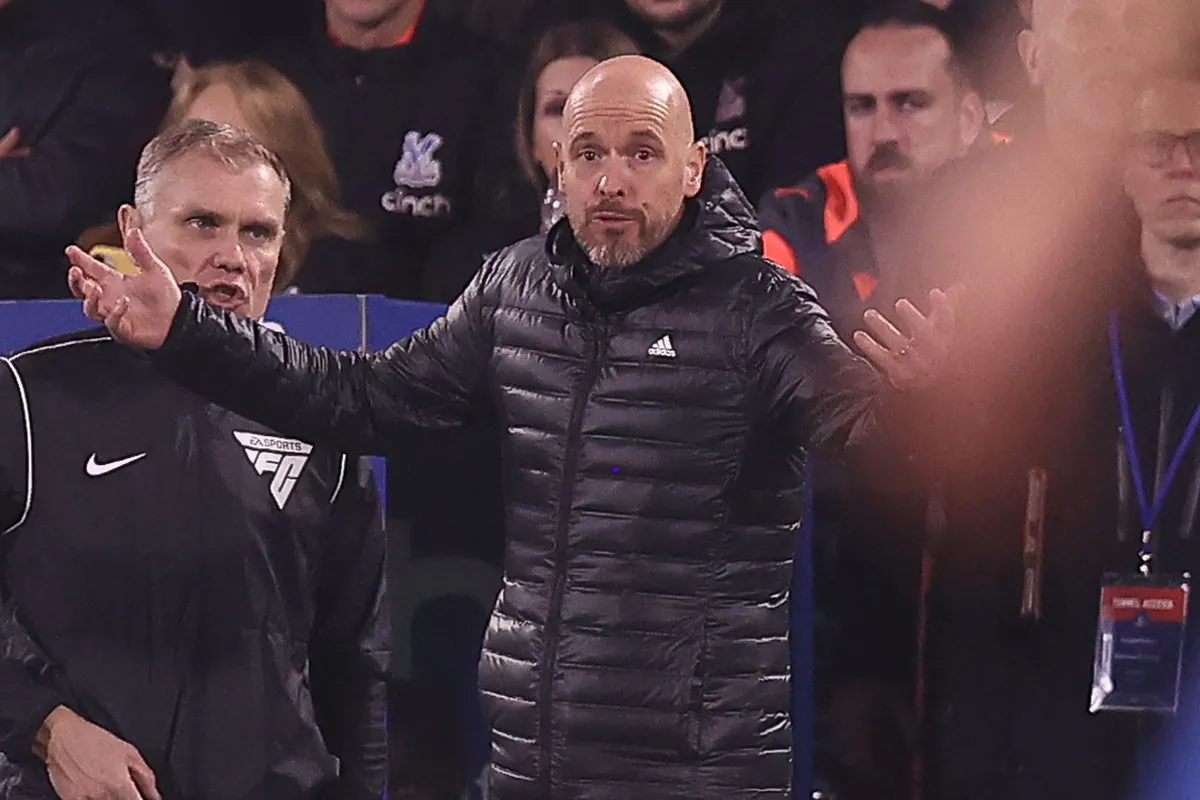 'Ajax moet zoektocht naar nieuwe trainer uitbreiden: club rekent niet meer op Ten Hag'