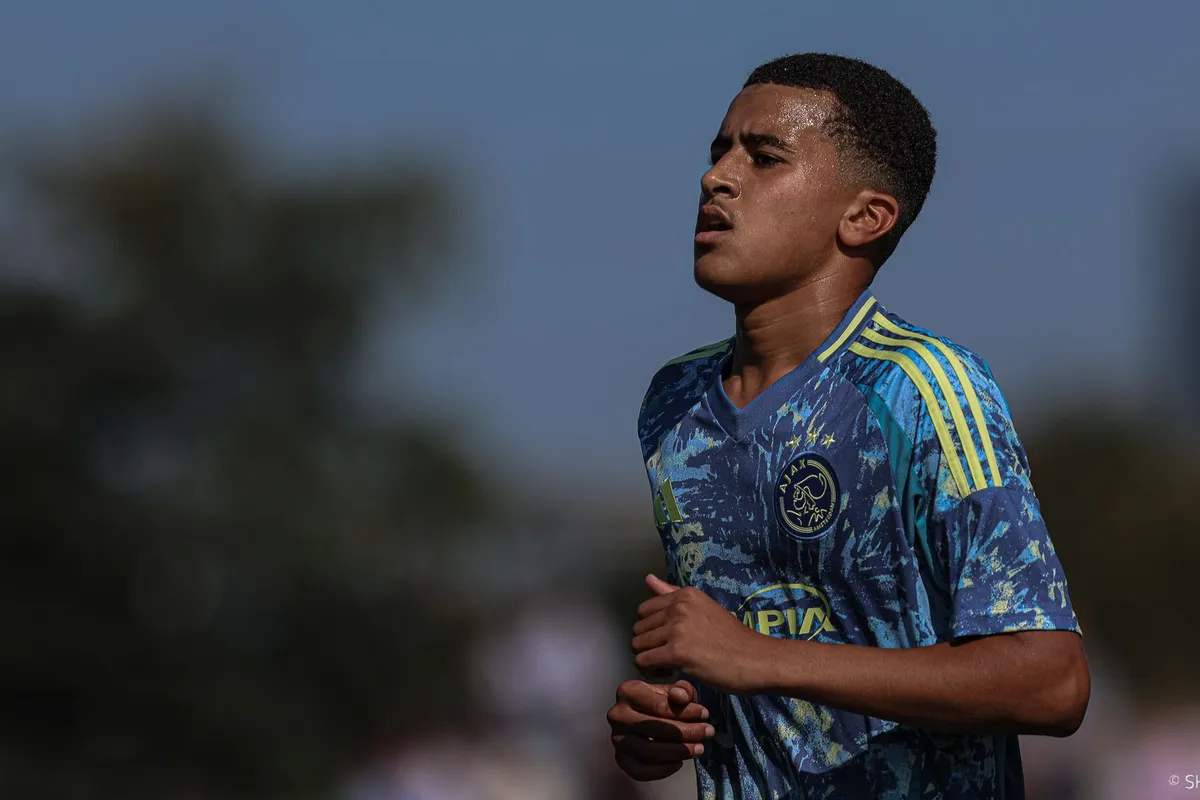 Ouazane bezorgt Ajax O19 punt tegen FC Utrecht; O16 boekt spectaculaire zege op Domstedelingen