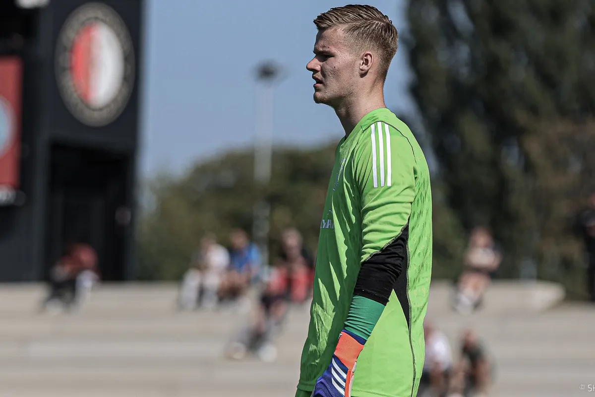 Engel trainde twee keer mee met Ajax 1: 'Zijn schotkracht is echt ongelooflijk'