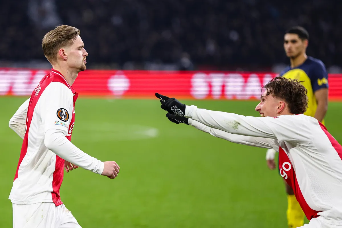 Rondom Ajax: Taylor blijkt over te performen in Europa League met bijzondere statistiek