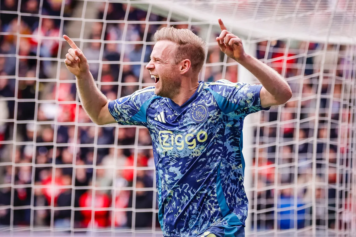 Klaasen juist nu hard nodig: 'Kijk niet raar op als de clubman Ajax weer in de juiste richting duwt'
