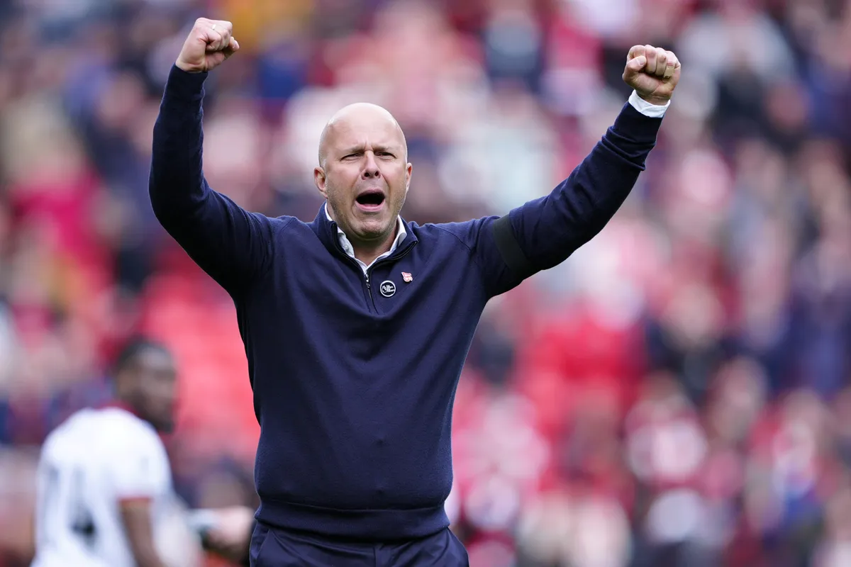 Van der Sar onthult: 'We hebben gesproken met Slot tijdens Cambuur-tijd'