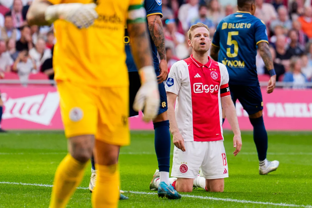 Klaassen gaat in op spitsendiscussie: 'Natuurlijk is het ook een optie om te beginnen met Wout'