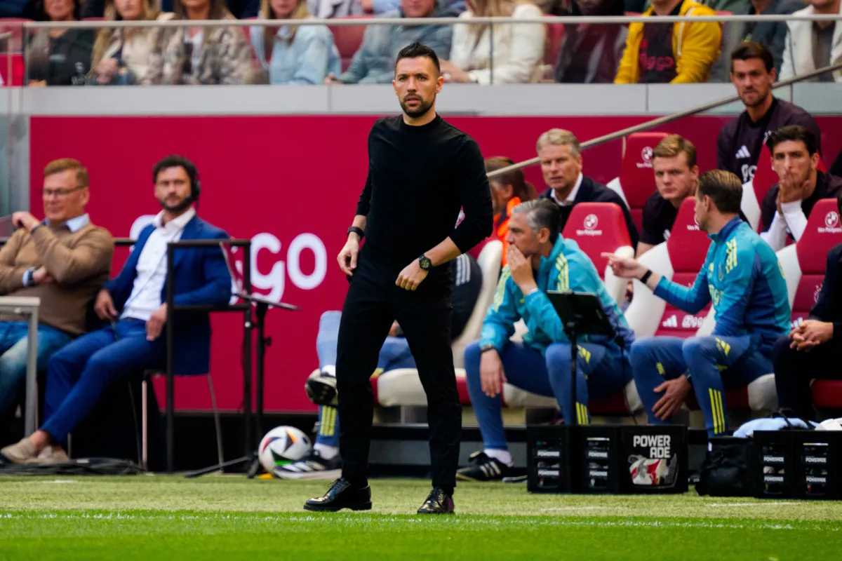 Perez hoort Farioli-geruchten: 'Wat vandaag de waarheid is, hoeft het morgen niet te zijn'