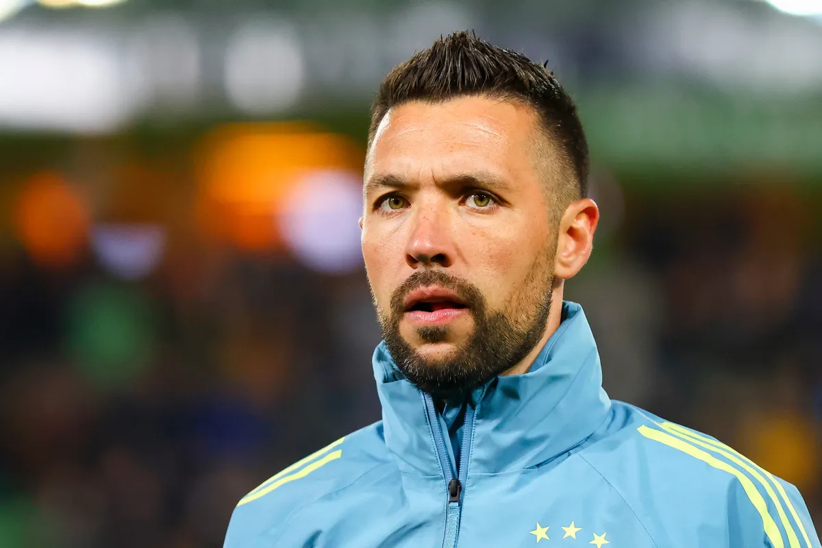 Geruchtenmolen: 'Premier League-club ziet in Farioli mogelijke nieuwe hoofdtrainer'