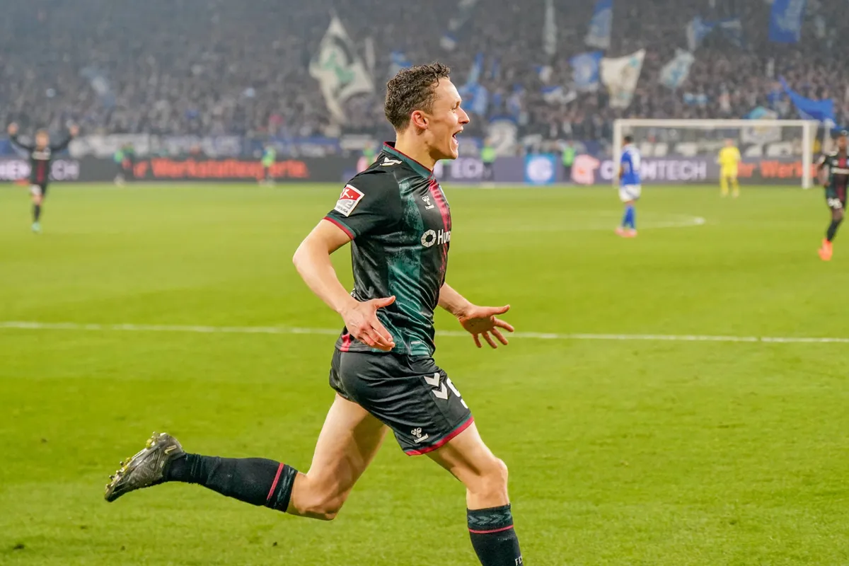 Naar verluidt: 'Oud-Ajacied die sensatie is in Duitsland kan stap maken naar Premier League'