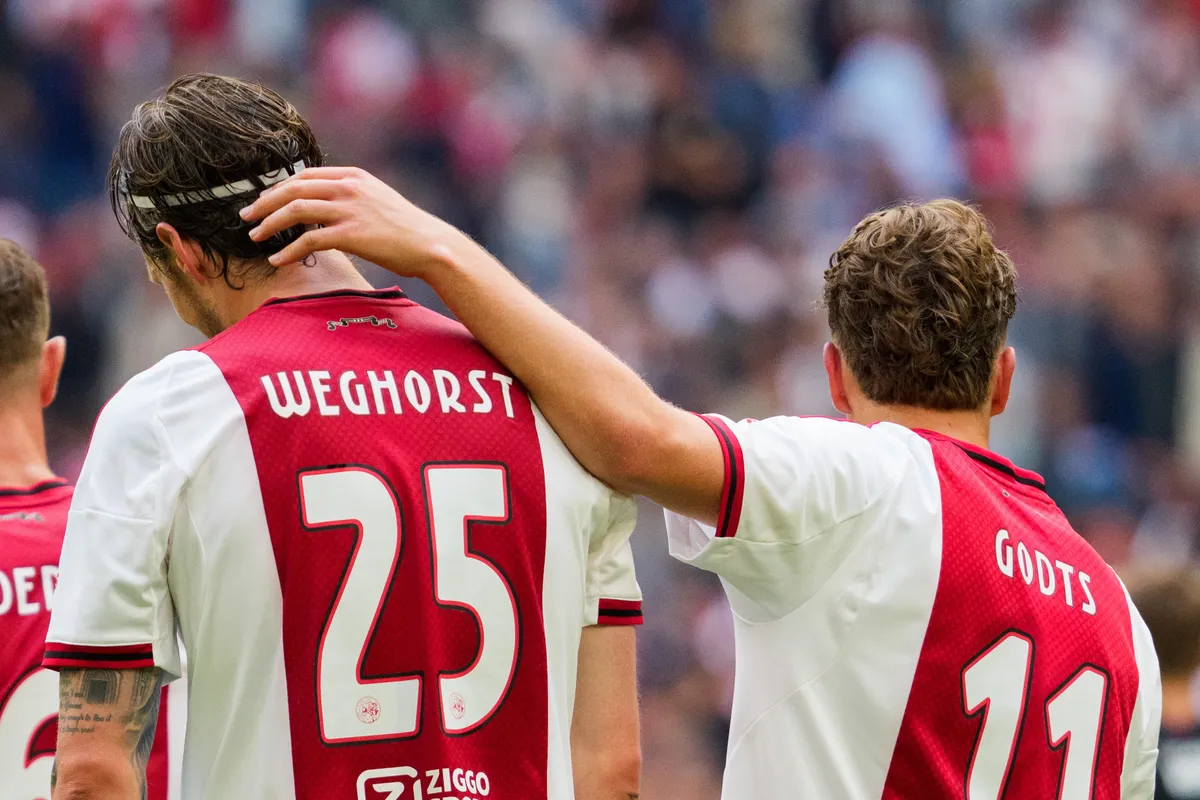 Ajax-selectie geraakt door vertrek Farioli: 'Veel spelers in tranen naar me toe gekomen'