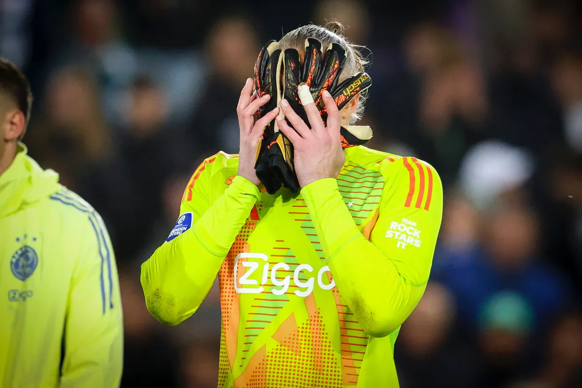 NB: ‘Ajax heeft de titel in de wedstrijden hiervoor uit handen gegeven’