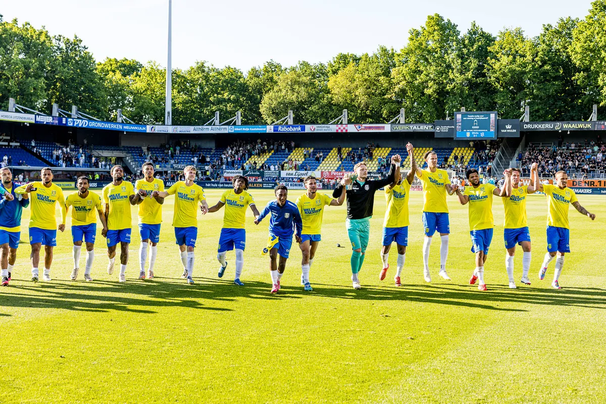 RKC Waalwijk pakt laatste strohalm met zege op sc Heerenveen; Sierhuis bezorgt Fortuna Sittard zege