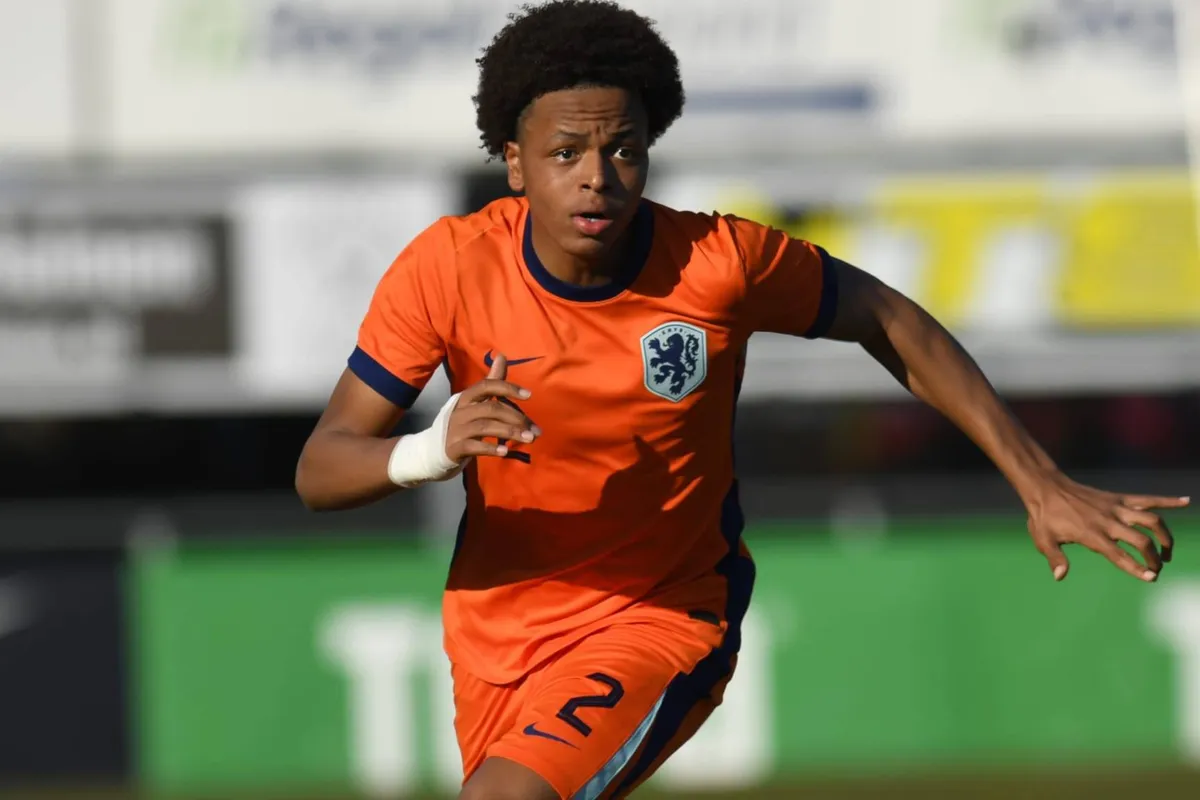 Sparta-talent Martis verkast naar Ajax: ‘Ik was een spits, maar toekomst ligt achterin’