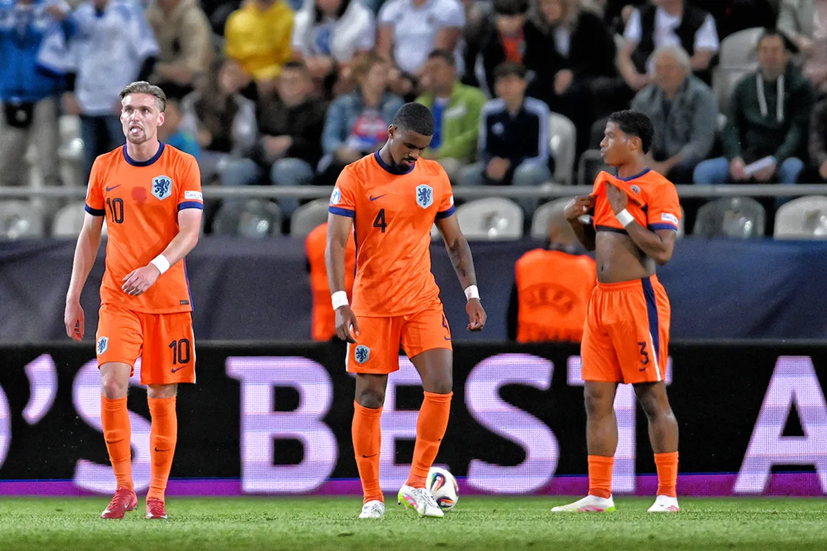 Hato hoopt op eerherstel Jong Oranje: 'Denk dat het tegen Finland puur aan veldbezetting lag'