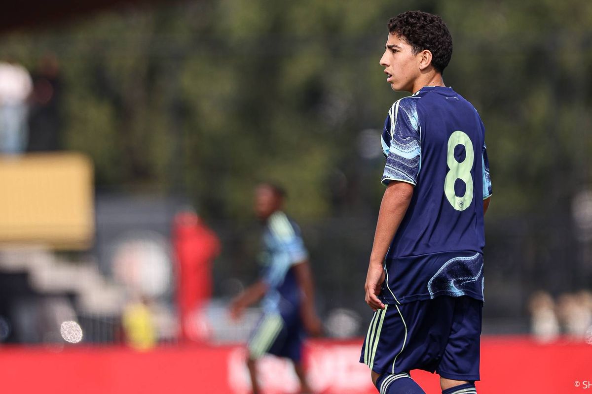 Tien Ajax-talenten naar Duitsland voor indoor boardingtoernooi met Europese topploegen