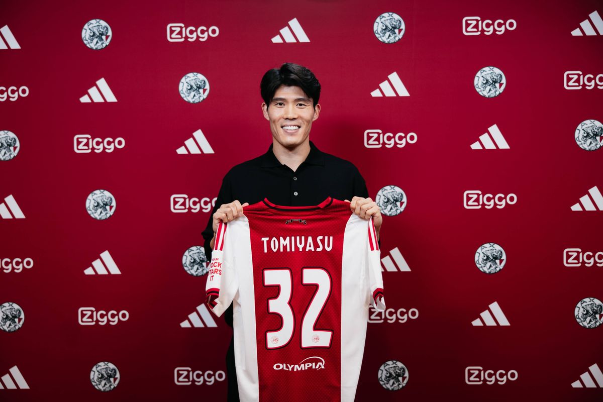 Tomiyasu kijkt uit naar frisse start bij Ajax: 'Ik heb nog een paar weken nodig'