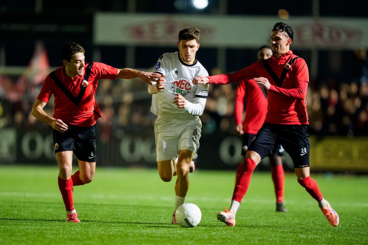 Kroes complimenteert verhuurde Ajacied: 'Heeft appje gestuurd dat ik goed bezig ben'