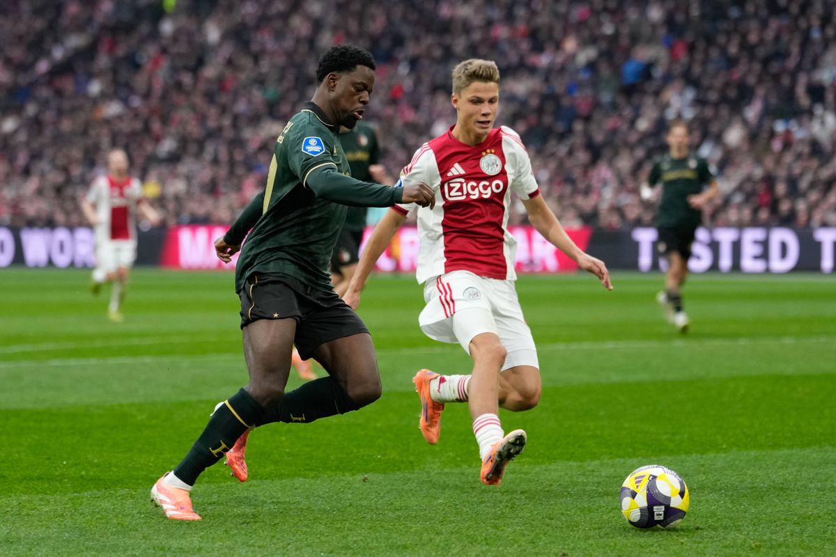 Rondom Ajax: 'Van Gaal vertelde Steur: bij mij zou jij altijd spelen'